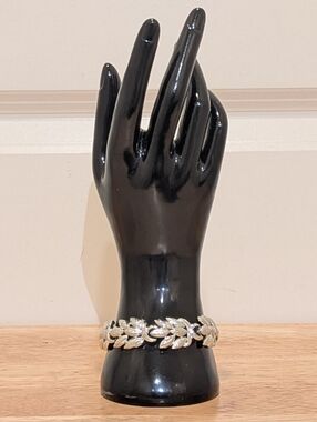 EUC 50s Coro 7.5" Signed Silvertone Pegasus Bracelet